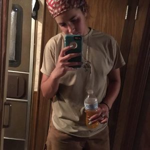 Meet your Posher, Julia